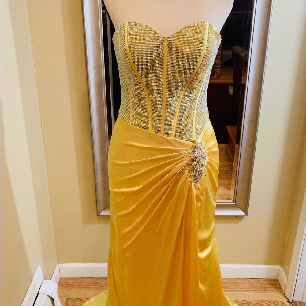 NWT Blush Prom Merigold yellow Long Dress Size 6